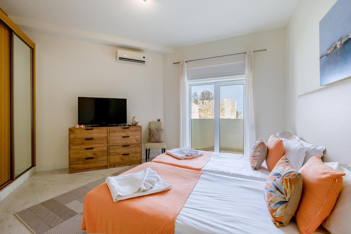 T2 With Unique Location Beachfront