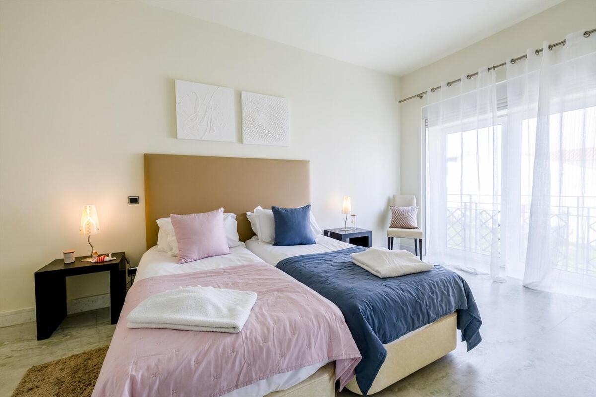 T2 With Unique Location Beachfront Apartment *