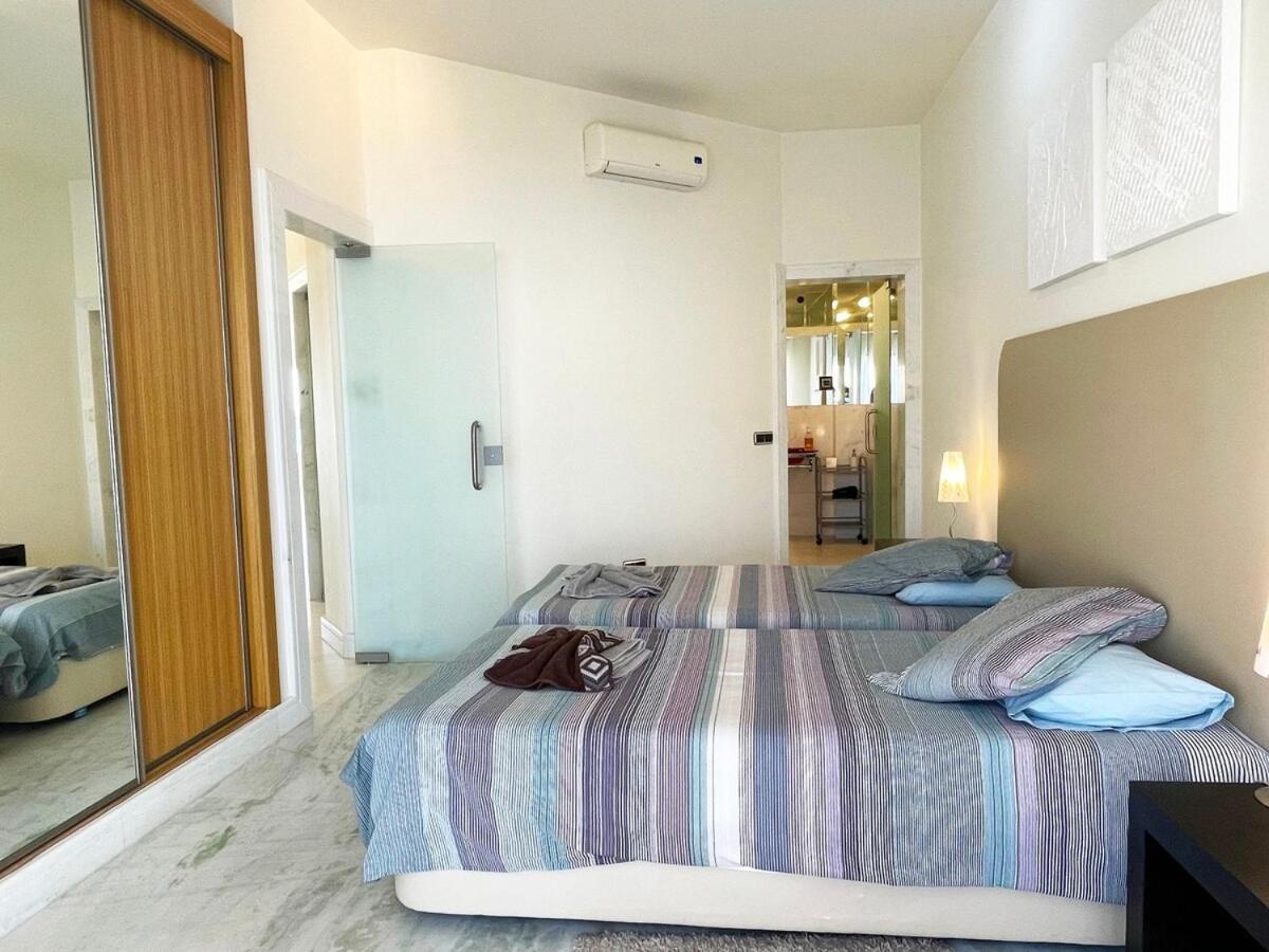 Apartamento T2 With Unique Location Beachfront