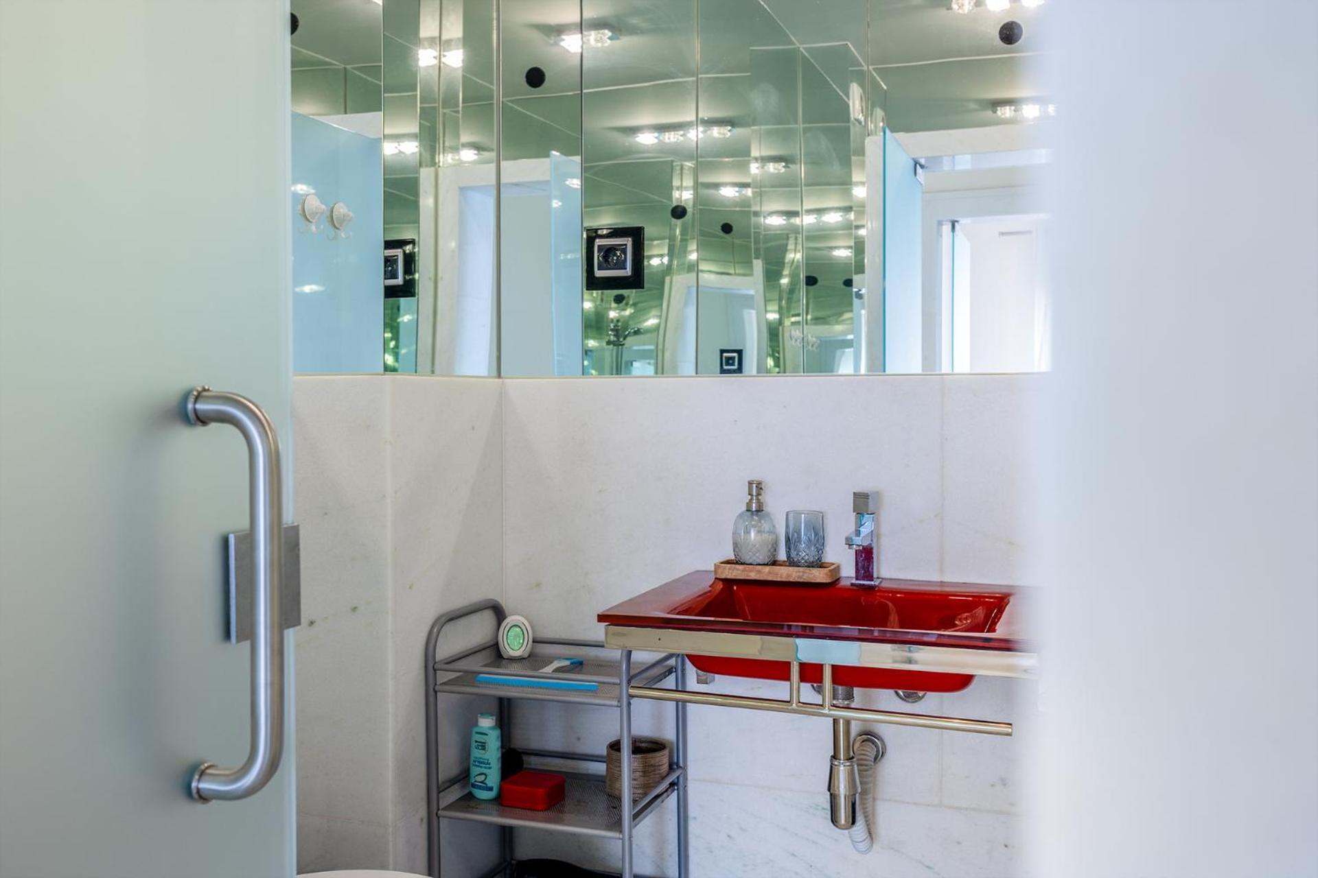 T2 With Unique Location Beachfront * Lagos